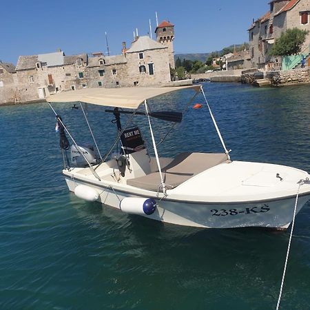 Apartman Pundinica Kastela Luaran gambar
